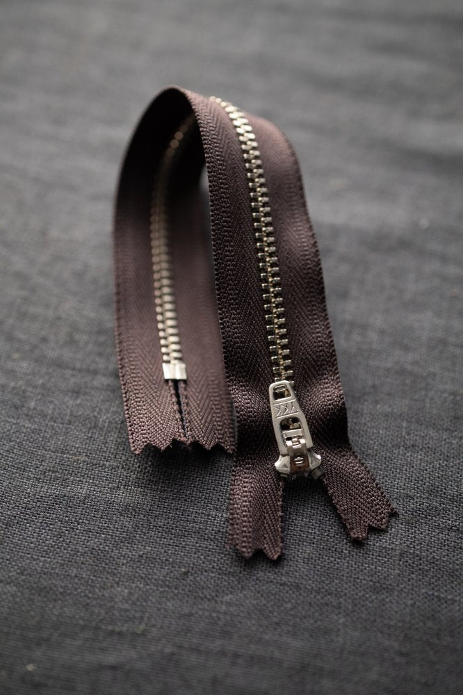 18cm Zip (Eve and Pegs)