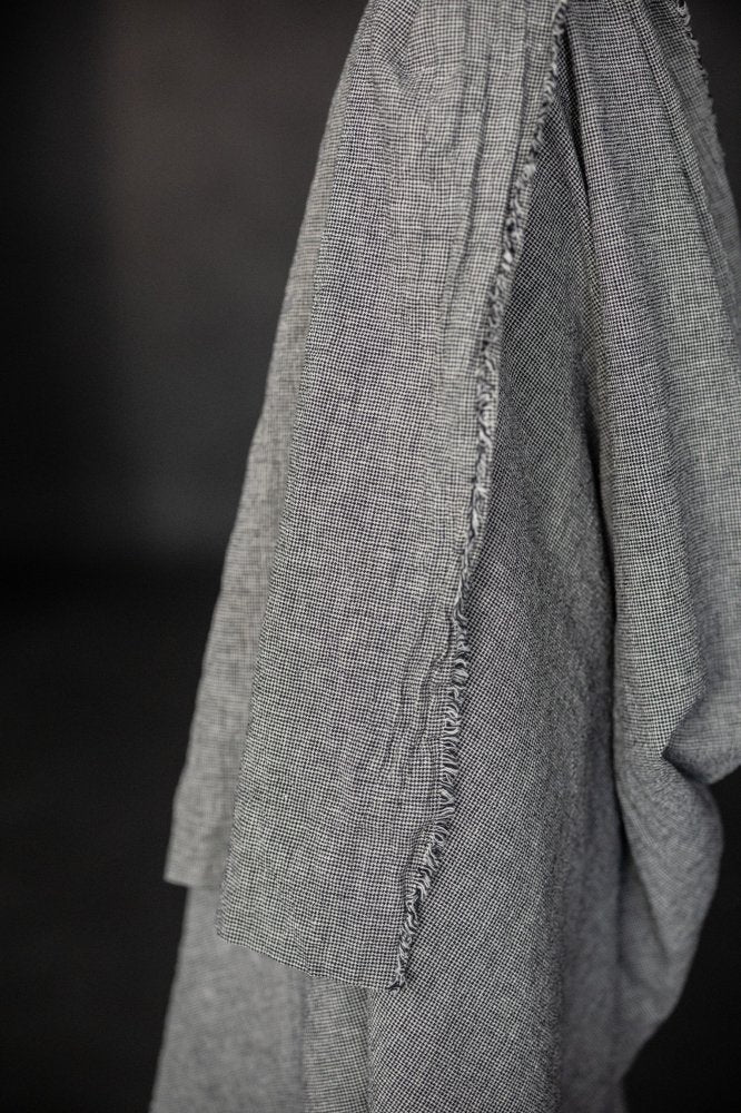 Japanese Linen/Cotton - Black Puppytooth Crinkle