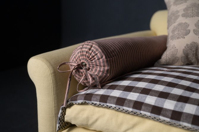 European Laundered Linen/Cotton Gingham - Bitter Cocoa Garden Party