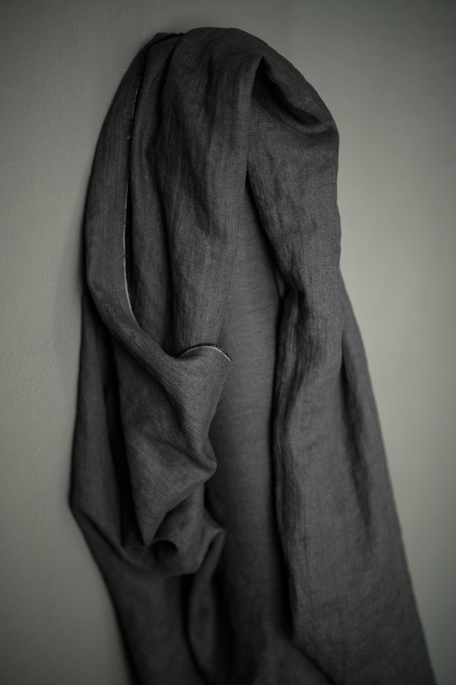 Scuttle Black 185