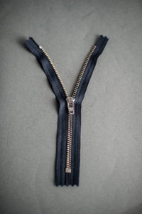 16cm Zip (Landgate)
