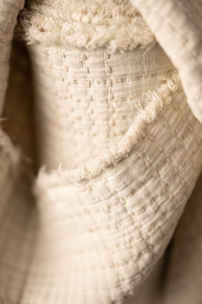 Remnant (Soft Stitch Jacquard Ecru)