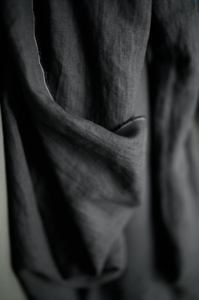 Remnant (Scuttle Black 185 Linen)