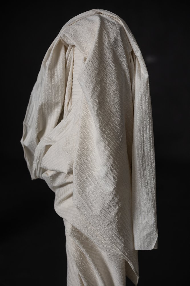 Remnant (Washed White Organic Cotton Seersucker Stripe)