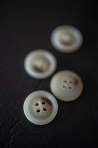 Semi Mottled Button - Vanilla